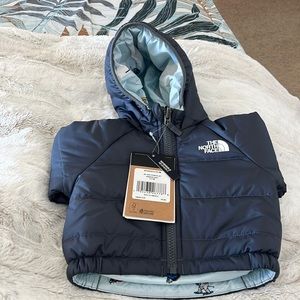 The North Face- Reversible Puffer Sizw 0-3 NWT